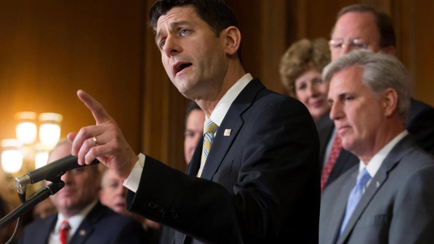 Cámara Baja aprueba propuesta de Trump de recortar impuestos