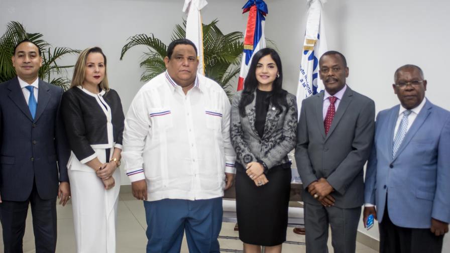 Inaipi y Fedomu firman acuerdo para extender cobertura de servicios a la primera infancia