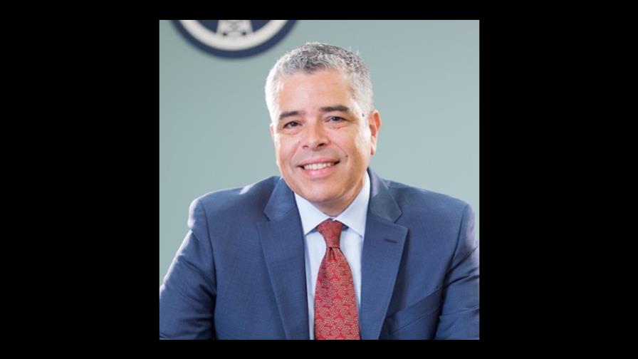 Dimite director de ente eléctrico de Puerto Rico por escándalos de corrupción