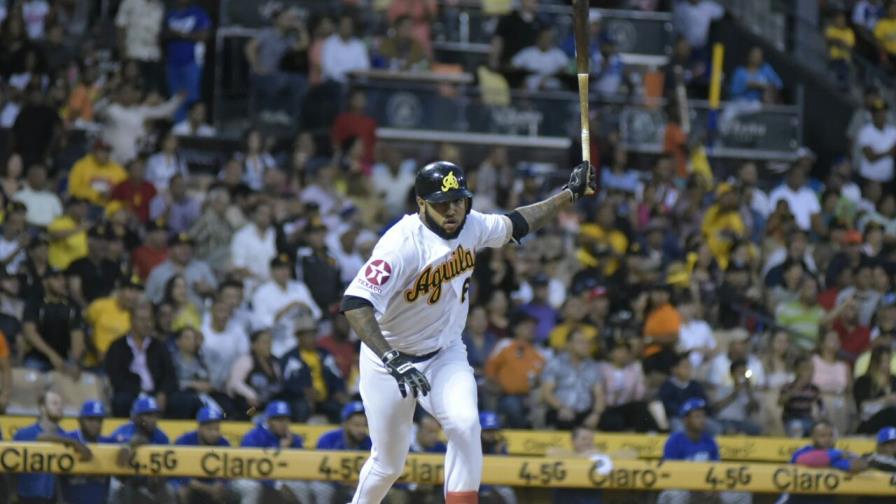 Ronny Rodríguez, Zoilo Almonte y Juan Carlos Pérez entierran a Licey Ronny Rodríguez, Zoilo Almonte y Juan Carlos Pérez entierran a Licey