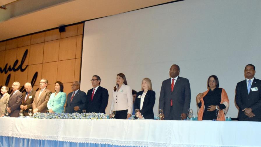 UASD organizó la XVI jornada de investigación científica UASD organizó la XVI jornada de investigación científica