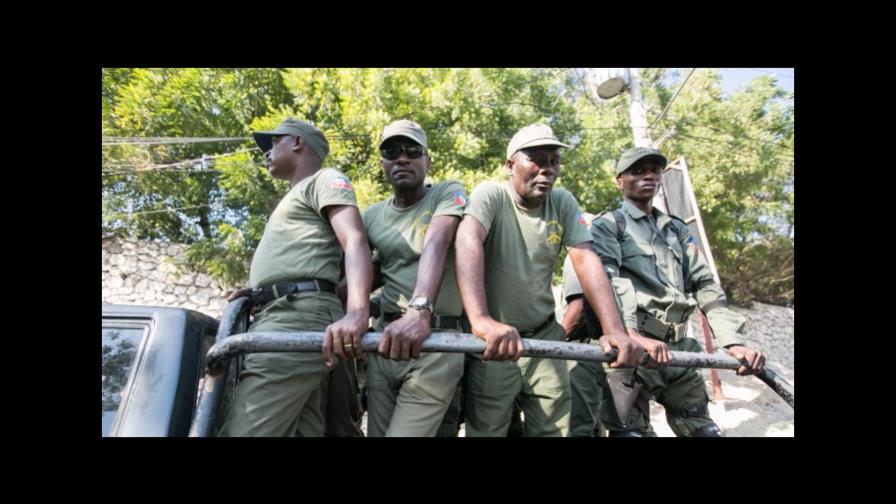 “No queremos este ejército de ladrones” gritan cientos de haitianos en las calles 