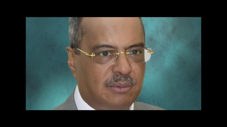 Ministro Peralta justifica que Miguel Vargas le pida el cargo a César Mella 