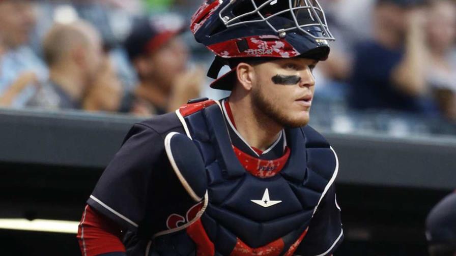 Roberto Pérez, receptor contratado por los Tigres del Licey