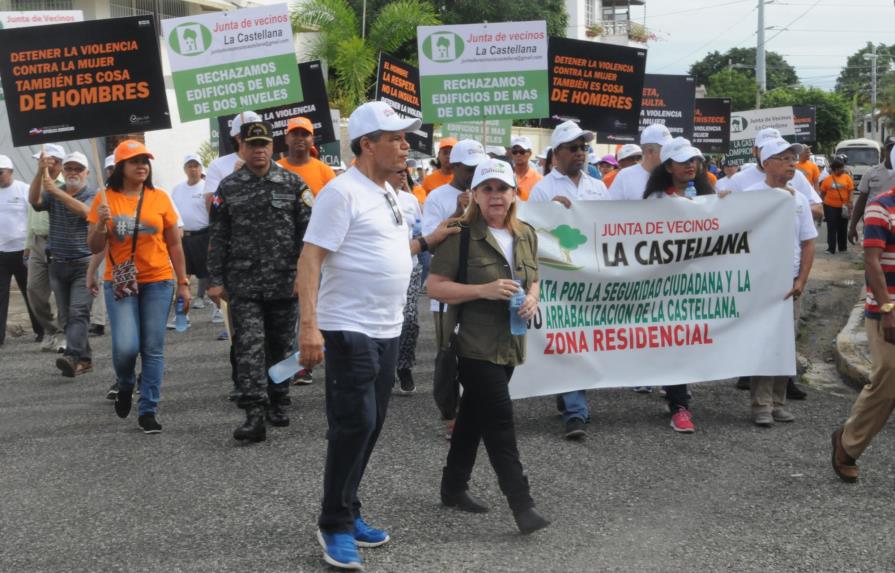 Residentes en La Castellana realizan caminata en demanda de paz y cese a la arrabalización 