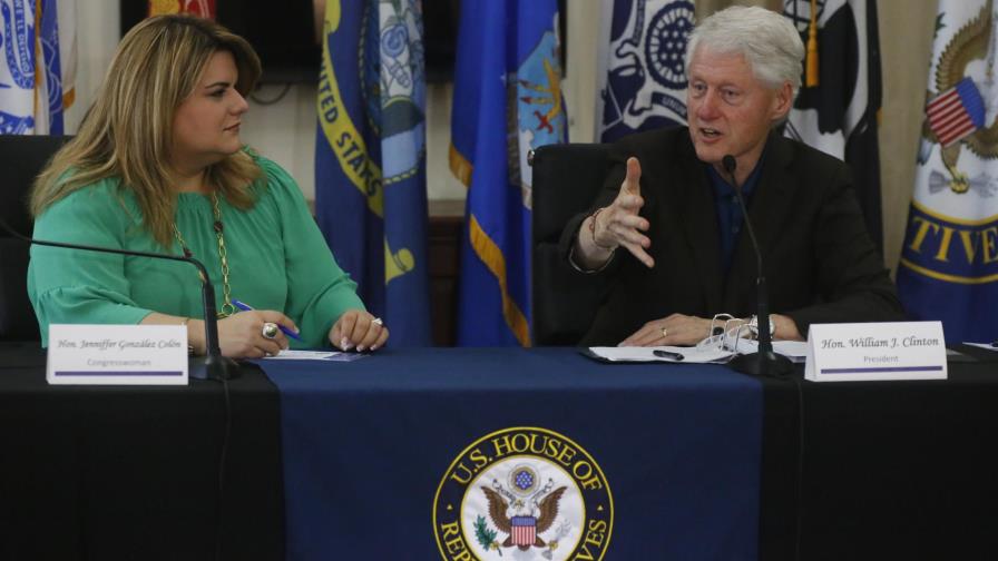 Bill Clinton pide a Puerto Rico centrarse en oportunidades tras huracán María