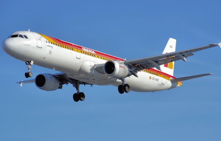 Línea Iberia cumple        50 años volando a Santo Domingo; publica ofertas