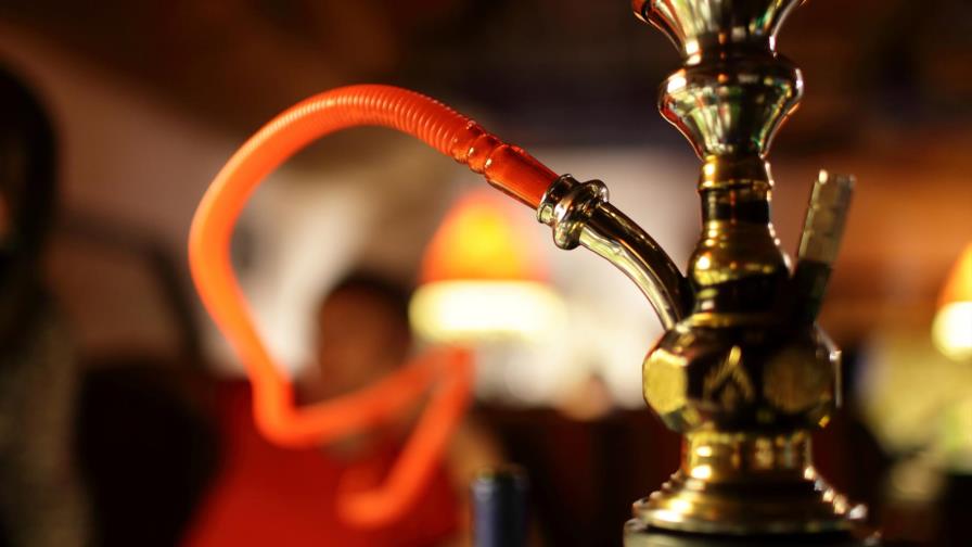 Diputados aprueban ley que prohíbe el uso y la importación de hookahs
