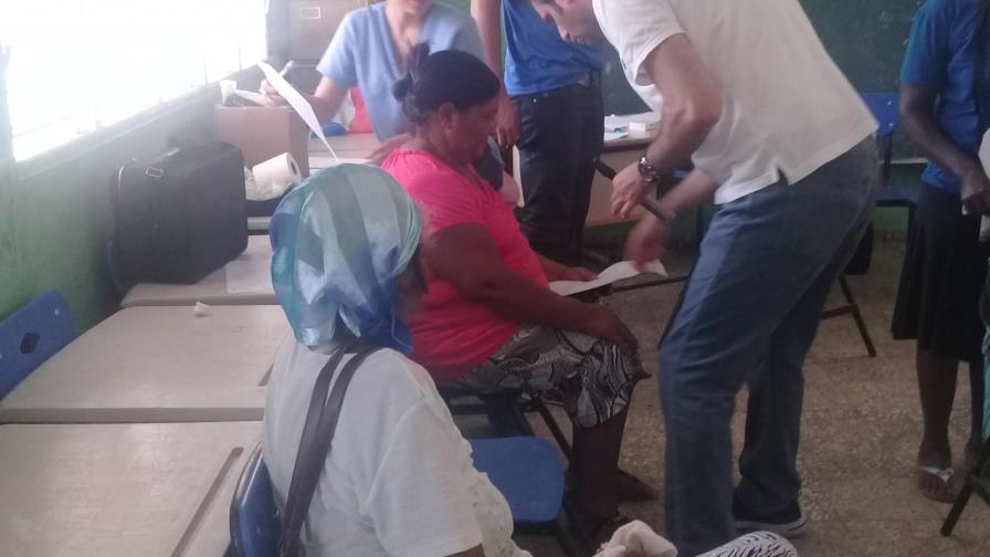 Realizan jornada de salud visual en Monte Plata