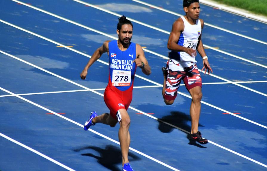Luguelin queda con bronce en los 200 metros planos; Mariely terminó cuarta