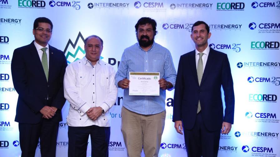 Periodistas de Diario Libre ganan 2da edición de Premio de Periodismo Ambiental