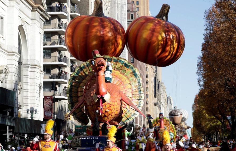 Nueva York participa en tradicional desfile, con seguridad reforzada 