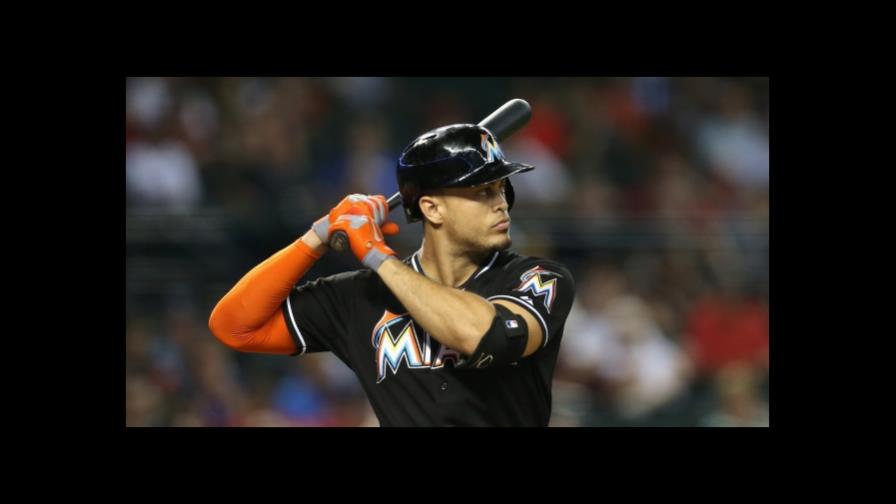  Marlins progresarían este fin de semana en sus pláticas por Stanton