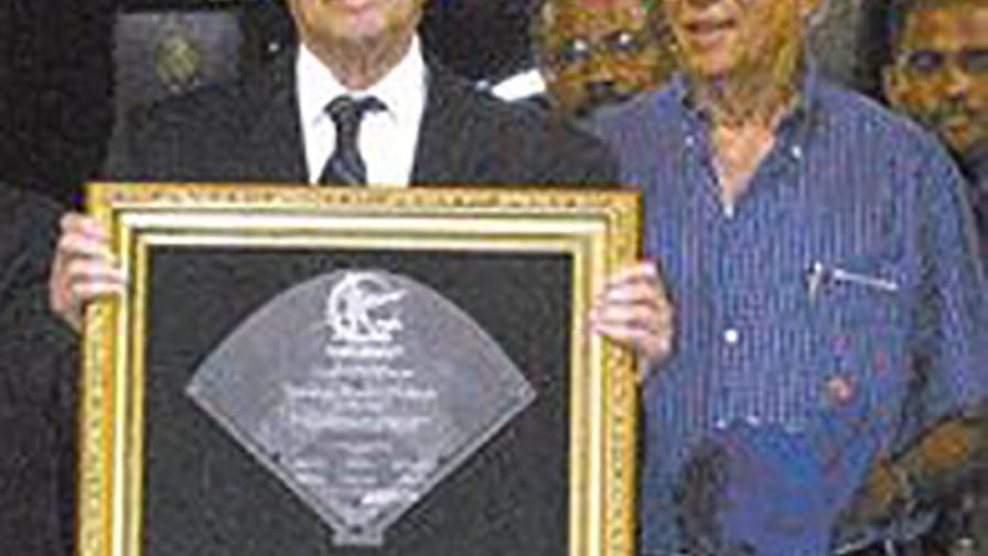 De película fue la reacción de Licey 1963-64 bajo presidencia Monchín De película fue la reacción de Licey 1963-64 bajo presidencia Monchín