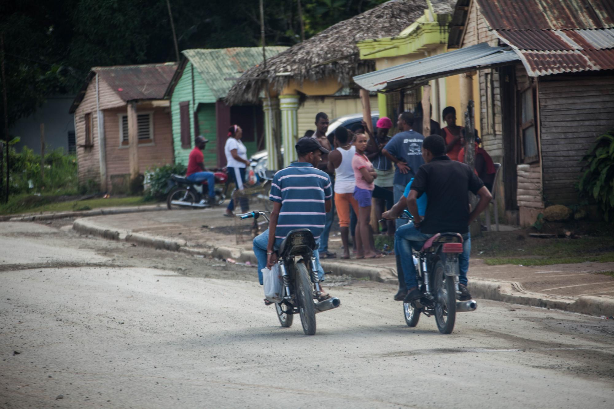 En la comunidad Las Taranas viven poco más de cien familias.