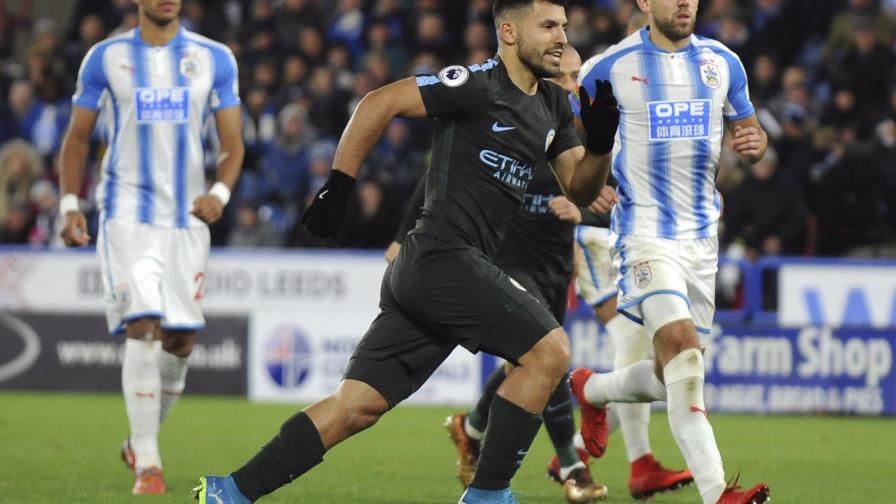 Con gol agónico de Sterling, Man City impone récord Con gol agónico de Sterling, Man City impone récord