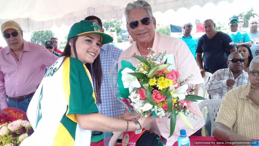 Navarrete mantiene invicto en Béisbol Olímpico