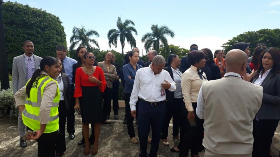 Evacuan empleados del Palacio Nacional por simulacro
