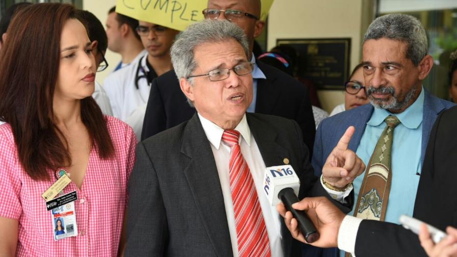 Colegio Médico deja sin efecto llamado a paro en hospitales públicos 