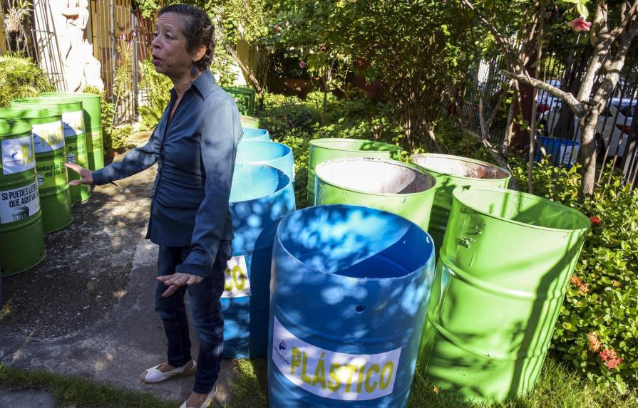 En Piantini inician proyecto para reciclar desde el hogar
