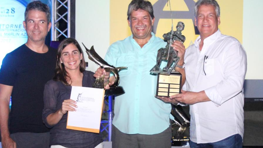 Wally Heinsen gana torneo internacional de pesca al  Marlin Azul