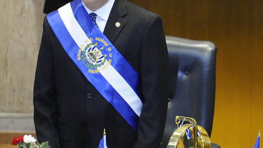 Expresidente salvadoreño y su hijo condenados por enriquecimiento ílicito Expresidente salvadoreño y su hijo condenados por enriquecimiento ílicito