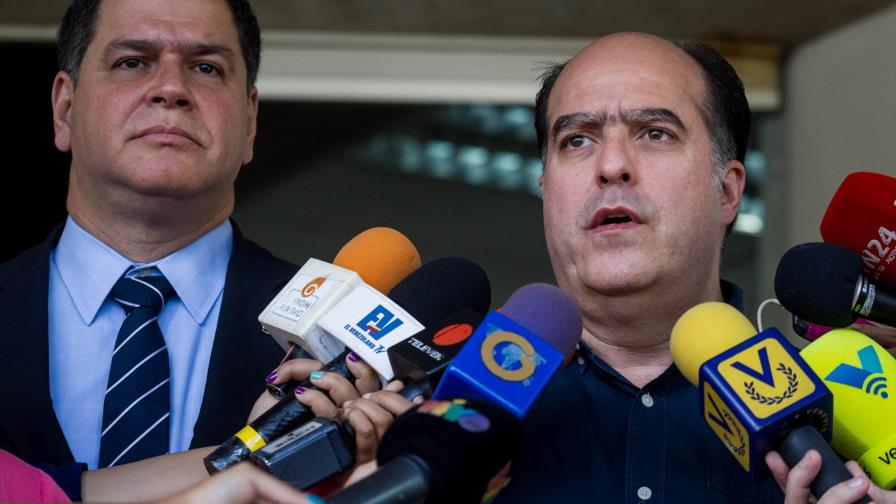 Opositores venezolanos responden a Almagro tras sus críticas por el diálogo