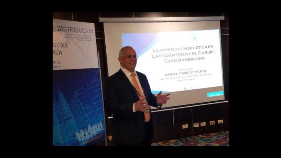 Superintendencia de Electricidad participa en congreso de energía en Medellín 