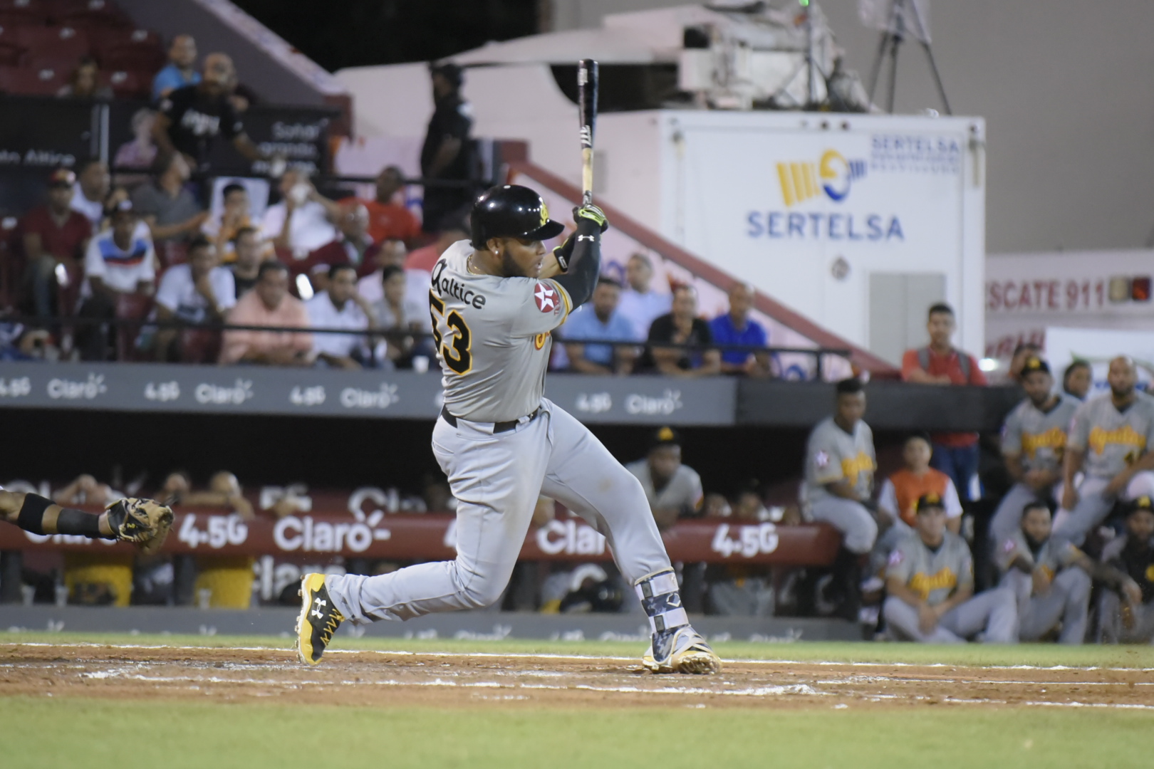 Edwin Espinal ha logrado impactar en la fanaticada aguilucha, por su bateo oportuno.