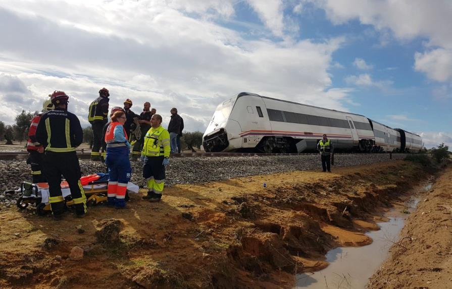 Varios heridos en descarrilamiento de tren en España