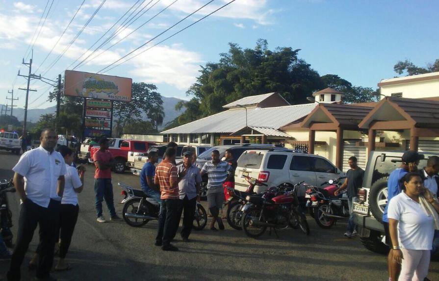 Matan dos vigilantes en un asalto a dulcería Rodríguez en Bonao