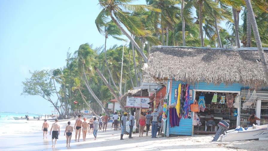 Investigadores alertan sobre los efectos de irrespetar los 60 metros de playa