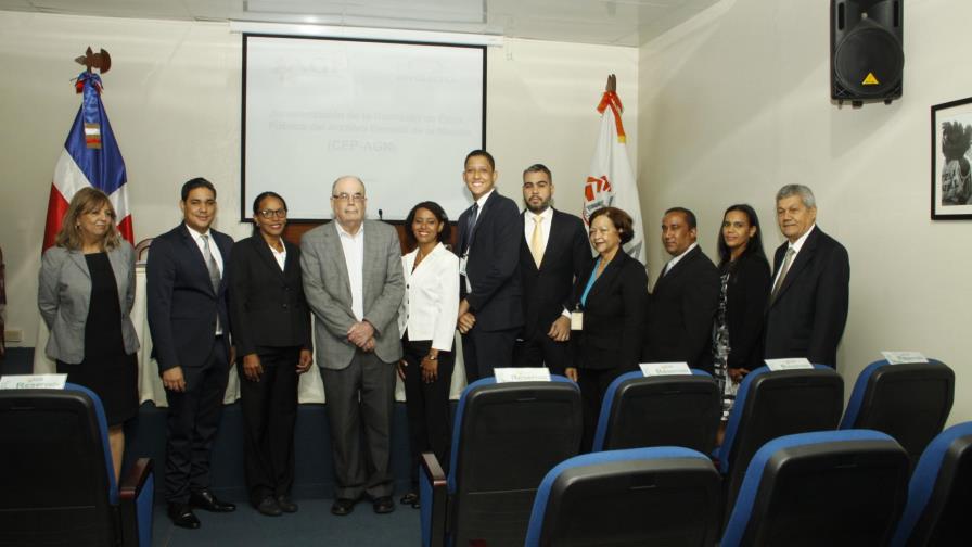 Juramentan Comisión de Ética Pública del Archivo General de la Nación 