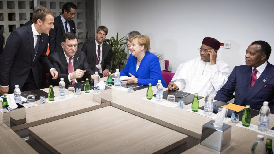 Libia permitirá evacuación de migrantes tras escándalo por trata de esclavos