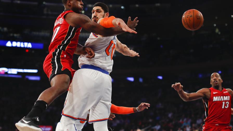 Pese a lesión de Porzingis, Knicks despachan a Miami