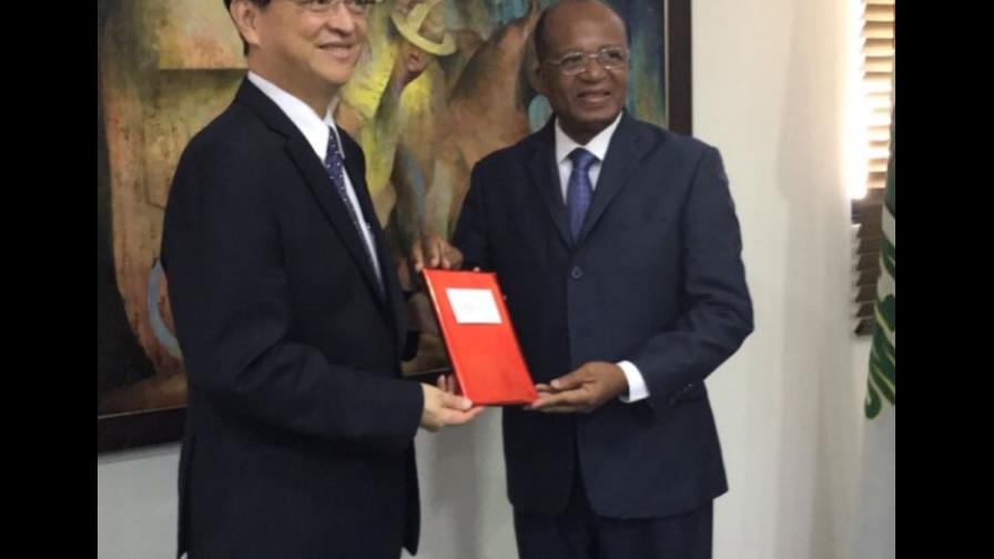 Director de la OMSA recibe visita de cortesía del embajador de Taiwán