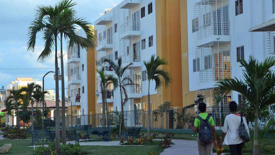 Apartamentos carecen de servicios básicos