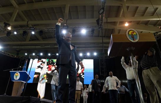 Reeligen a Miguel Vargas presidente del PRD por cuatro años más
