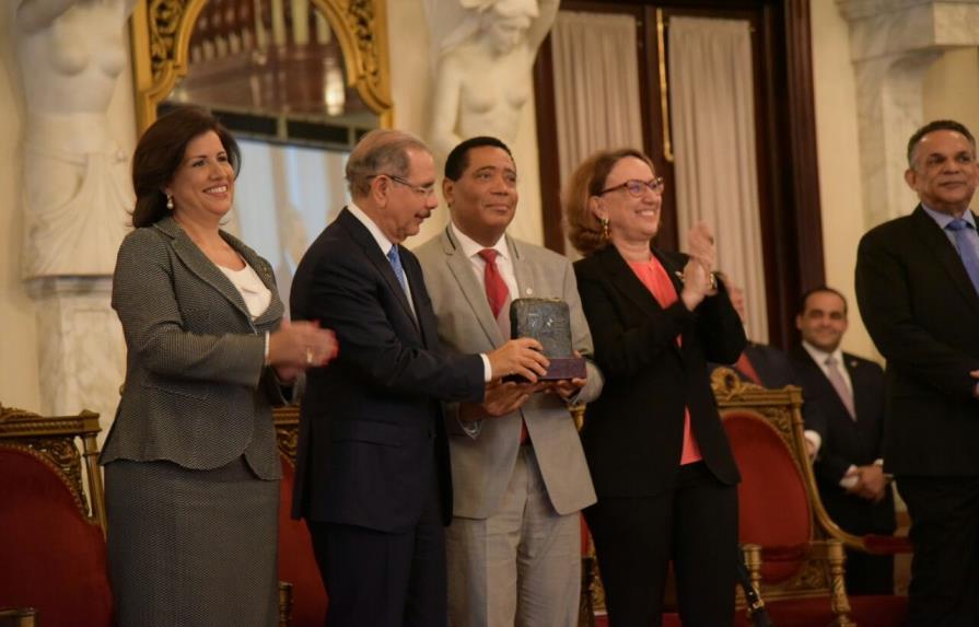 Medina entrega Premios Iberoamericanos a la Calidad 2017