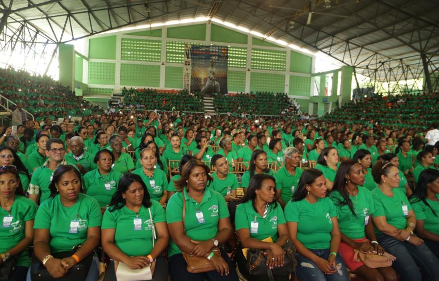 Vicepresidenta reconoce labor de miles de voluntarios del Prosoli
