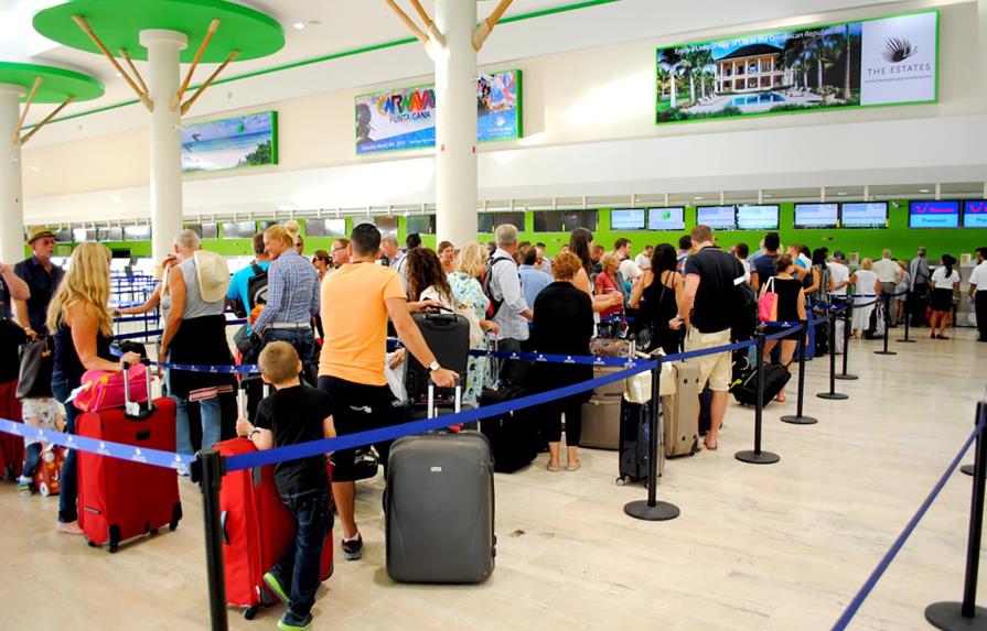 Costo de la tarjeta de turismo será incorporado al boleto aéreo