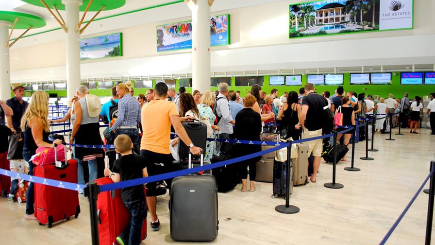 Costo de la tarjeta de turismo será incorporado al boleto aéreo