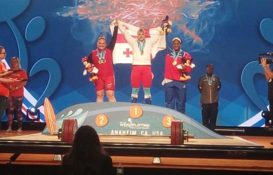 Crismery Santana logra mejor actuación para una dominicana en Campeonatos Mundiales Pesas