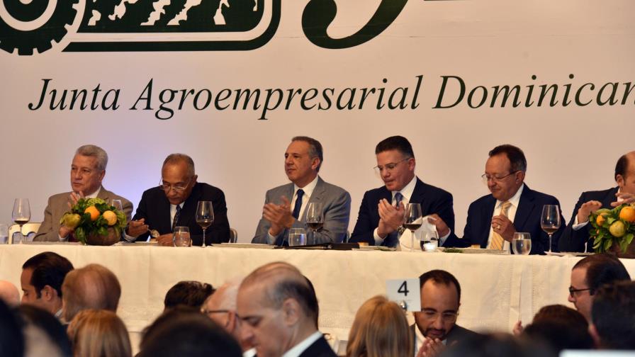 Ministro Peralta llama a desoír ideas pesimistas en el 2018 