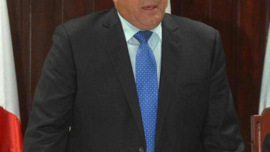 Director del IAD desmiente exclusión de agrónomos de aumento salarial