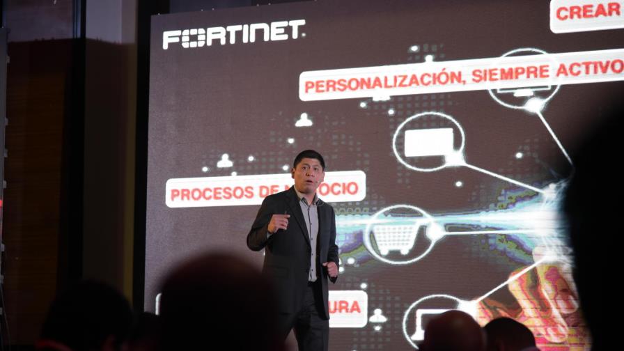 “No existe en Latinoamérica un consenso de cómo educar a las personas en un mundo cibernético”