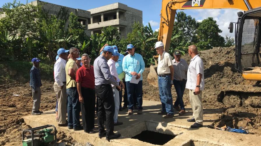 Director de la CAASD inspecciona 12 proyectos  que beneficiarán a sectores de la capital 