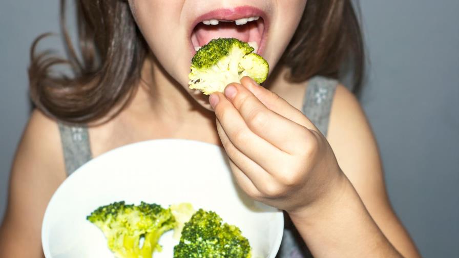 Tips para ayudar a los niños a comer saludable Tips para ayudar a los niños a comer saludable