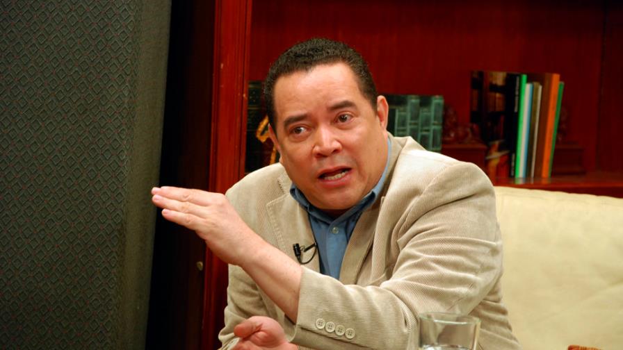 Condenan a cineasta René Fortunato por “Una primavera para el mundo”