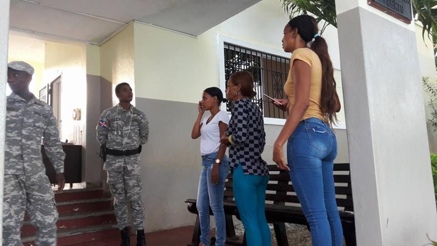 Armada Dominicana busca yola con 12 personas a bordo; iban a Puerto Rico